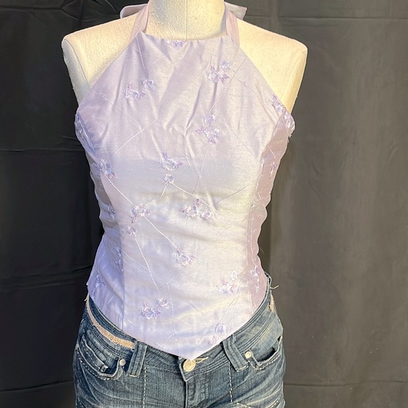 Woman’s lavender sleeveless dressy top - Picture 1 of 4